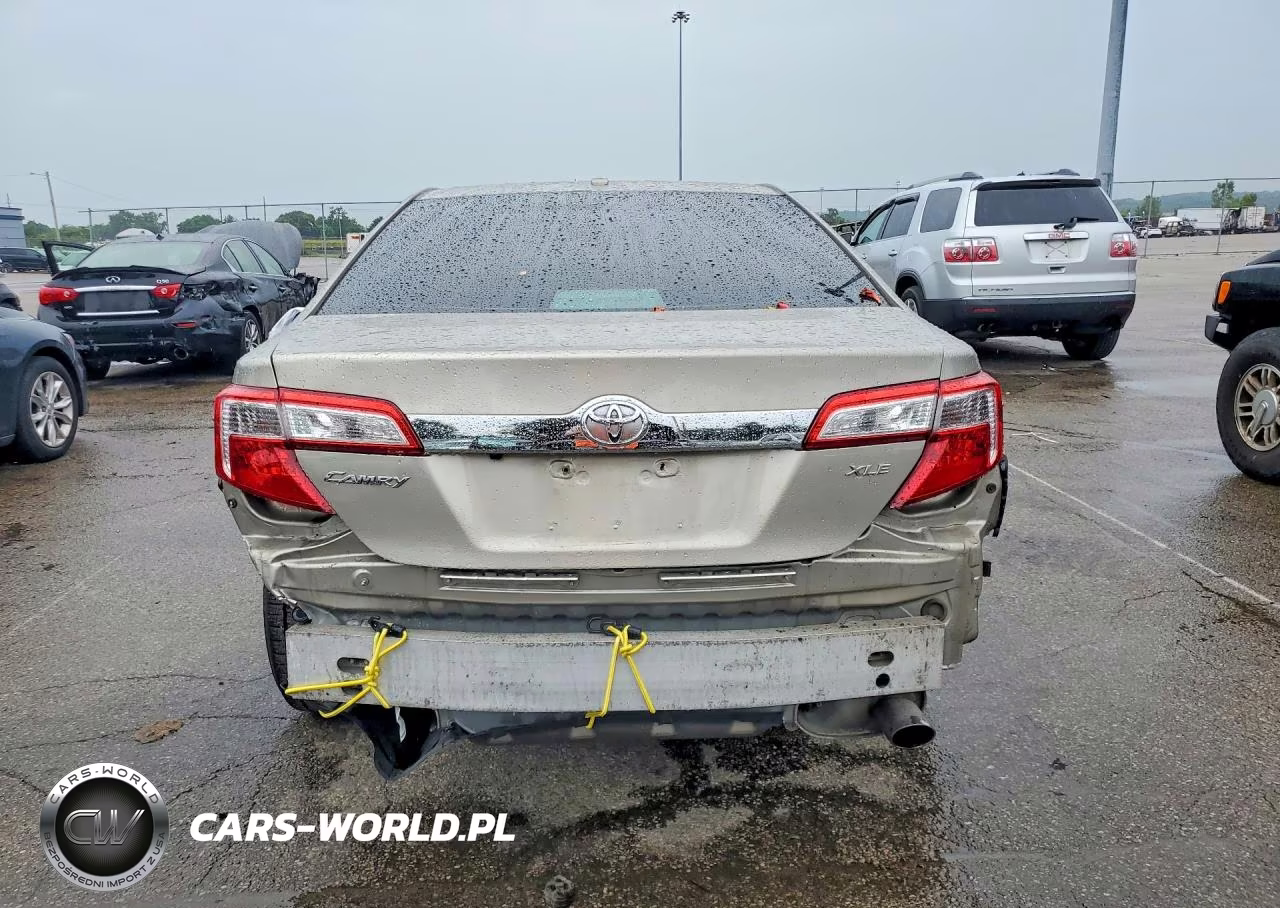 2014 Toyota Camry Xle VIN:4T4BF1FK4ER419377 - 6