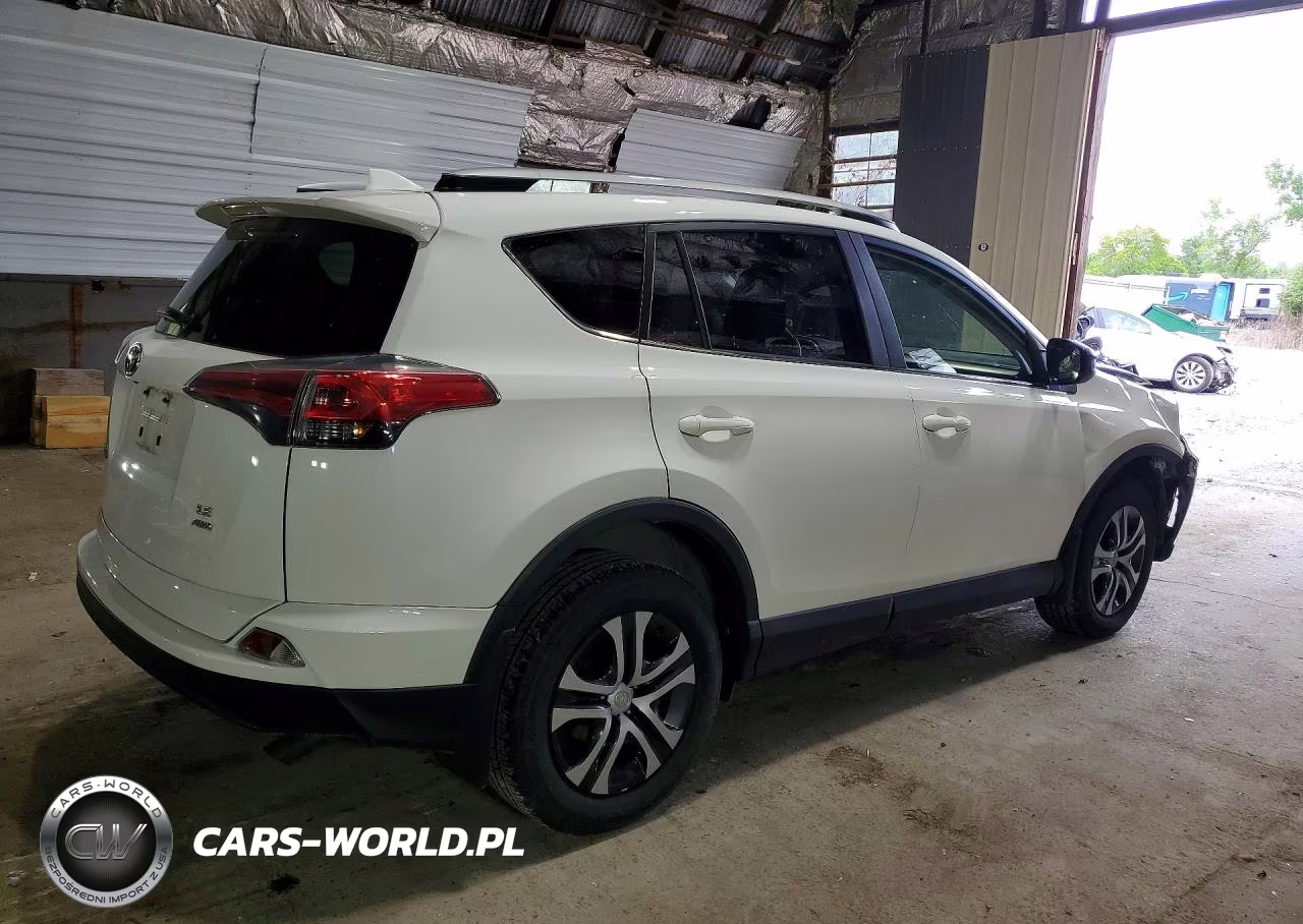 2018 Toyota Rav4 Le VIN:JTMBFREV4JJ179980 - 3