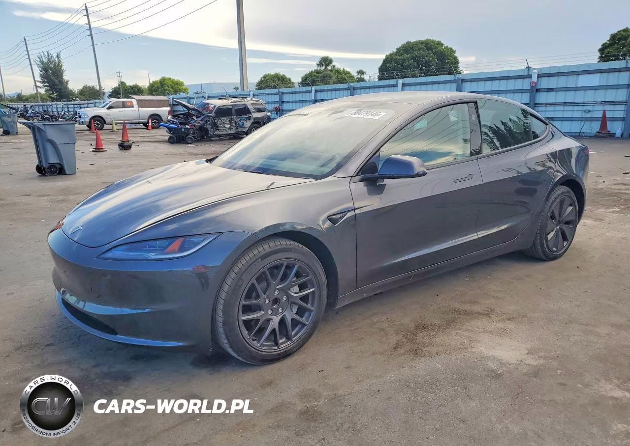 2024 Tesla Model 3 – zdjęcie 1 z 13