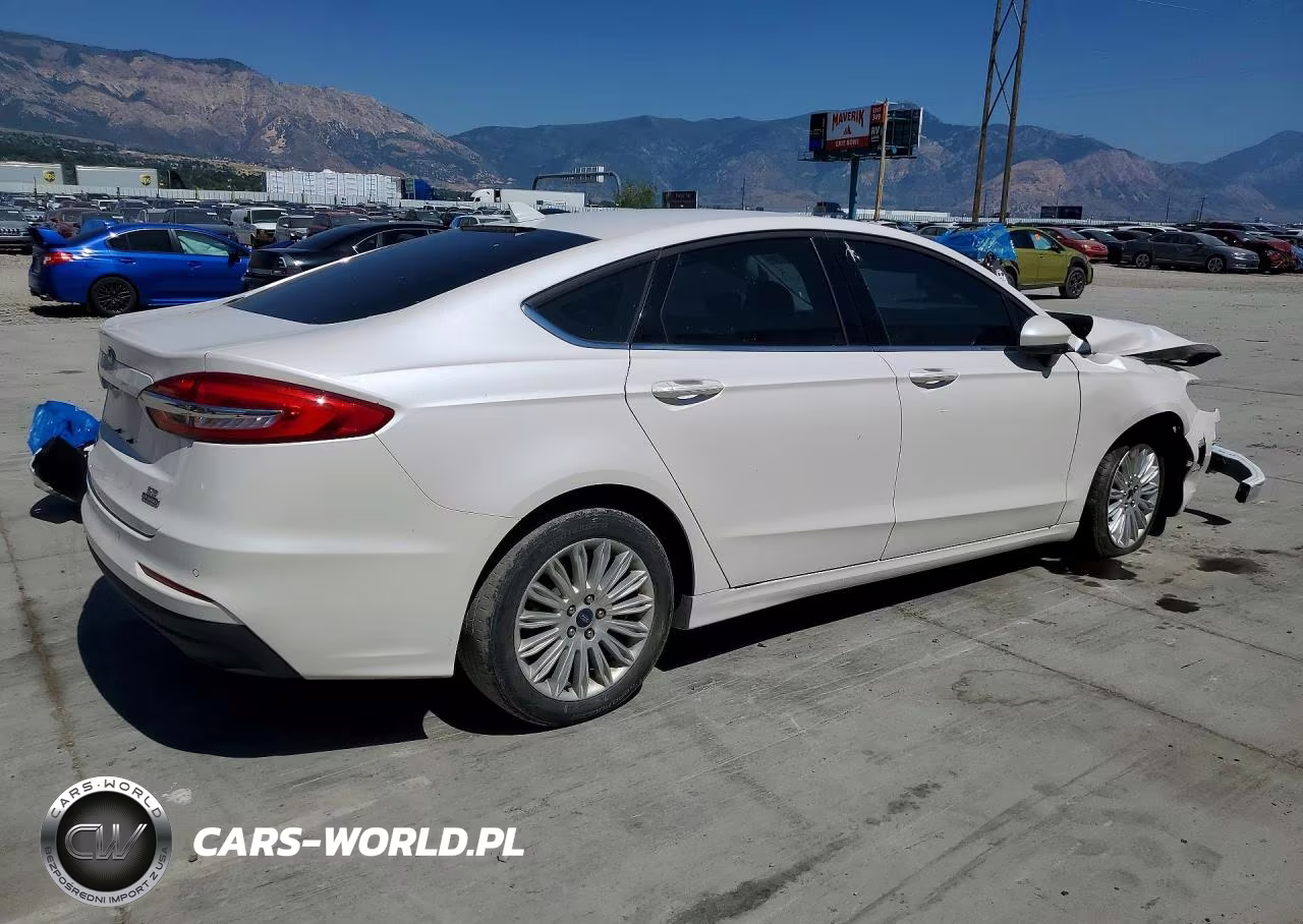 2020 Ford Fusion Se VIN:3FA6P0LUXLR112951 - 3