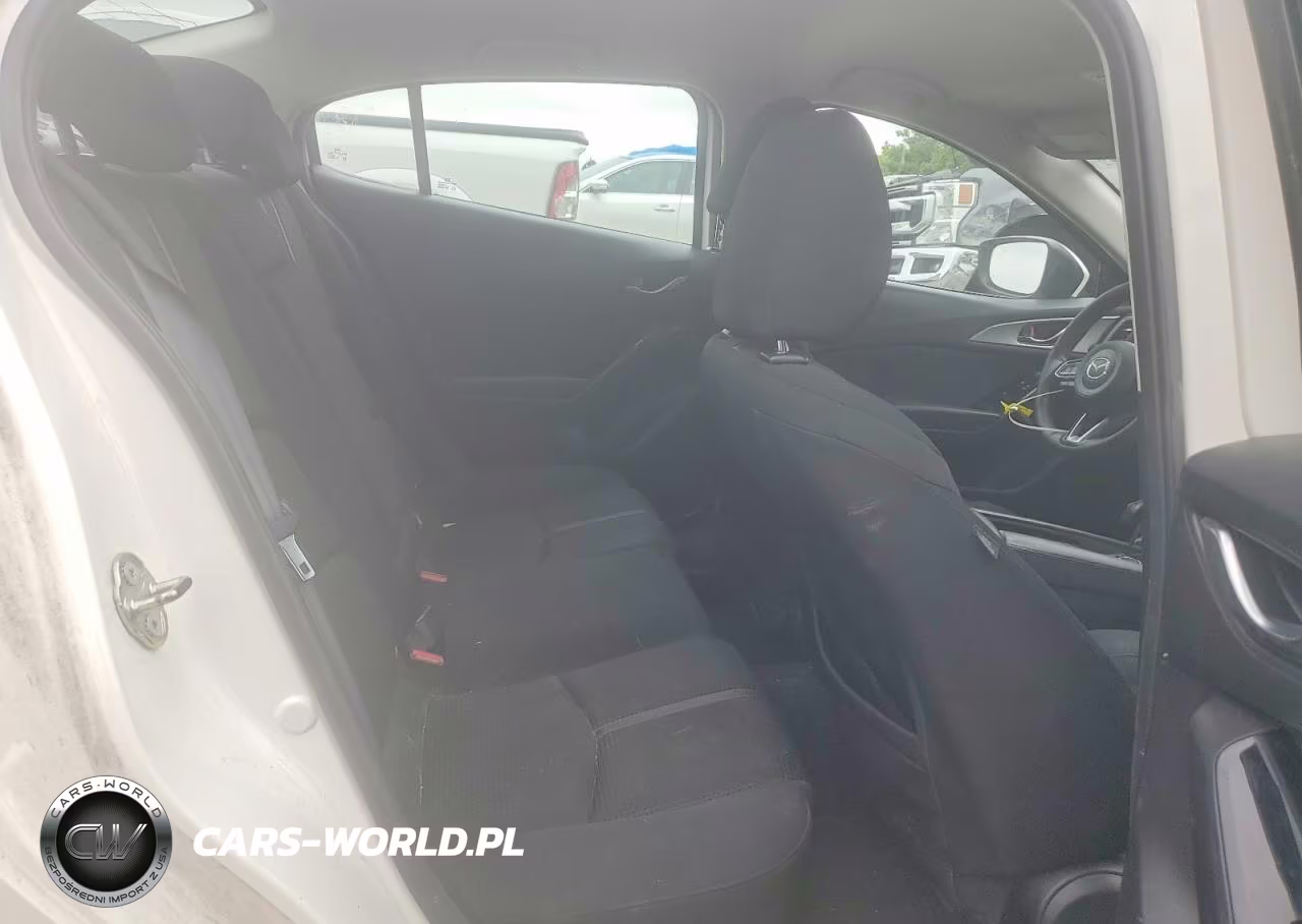 2018 Mazda 3 Sport VIN:3MZBN1U70JM186335 - 10