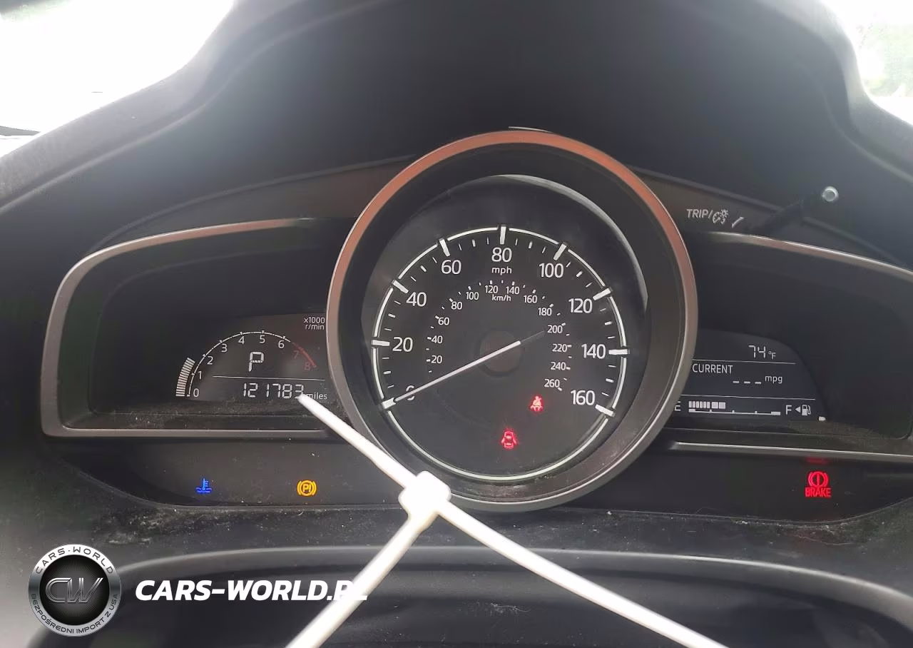 2018 Mazda 3 Sport VIN:3MZBN1U70JM186335 - 9