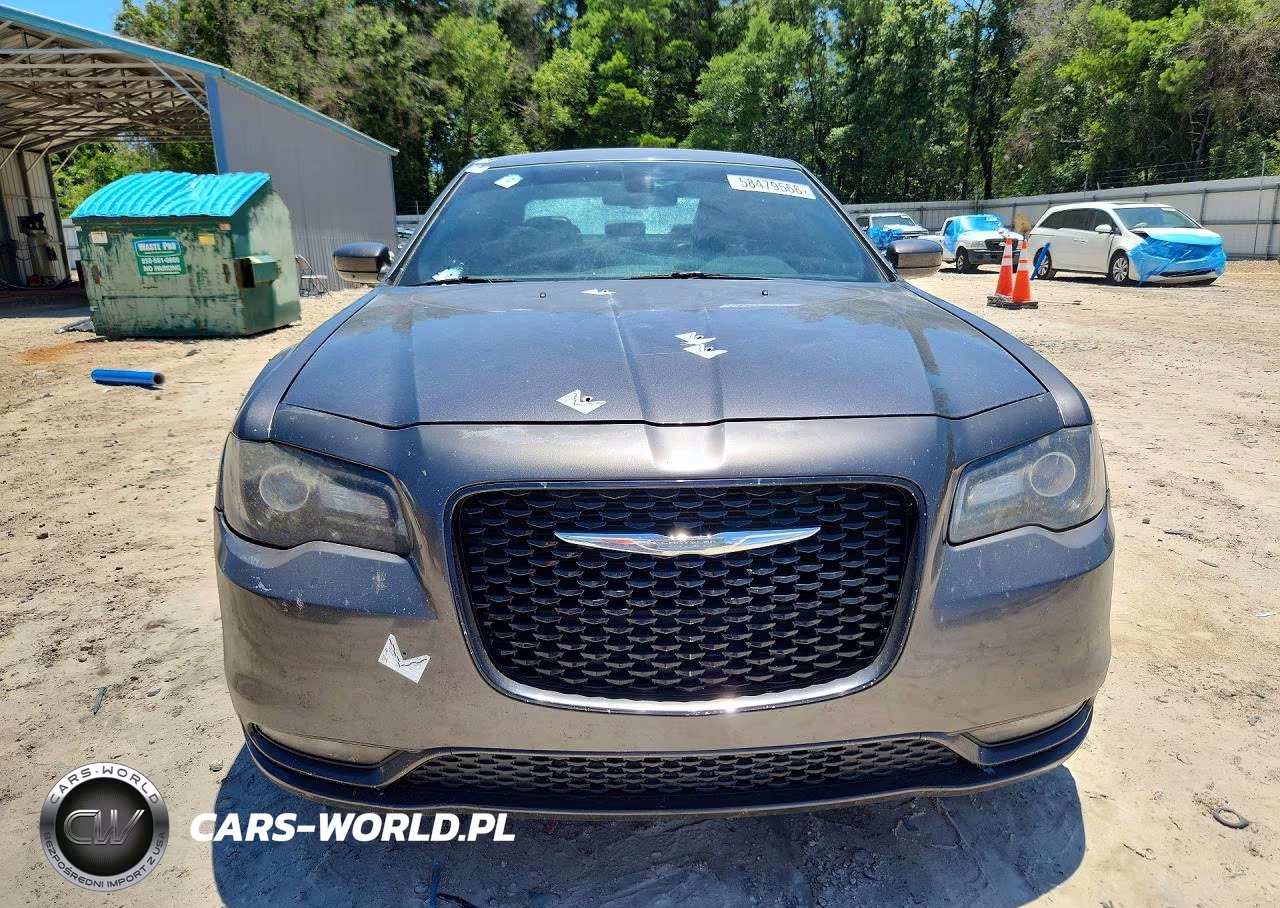 2015 Chrysler 300 S VIN:2C3CCABG6FH860143 - 5