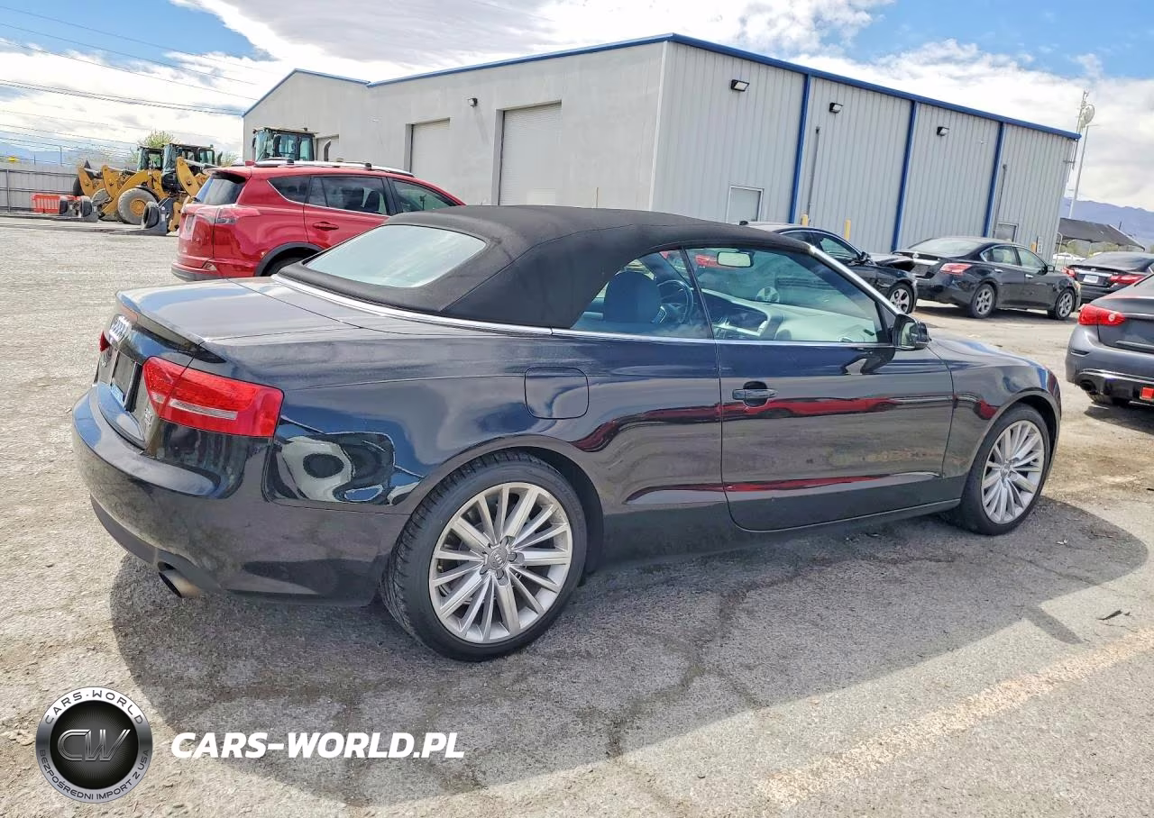 2010 Audi A5 Premium Plus VIN:WAULFAFH1AN013176 - 3