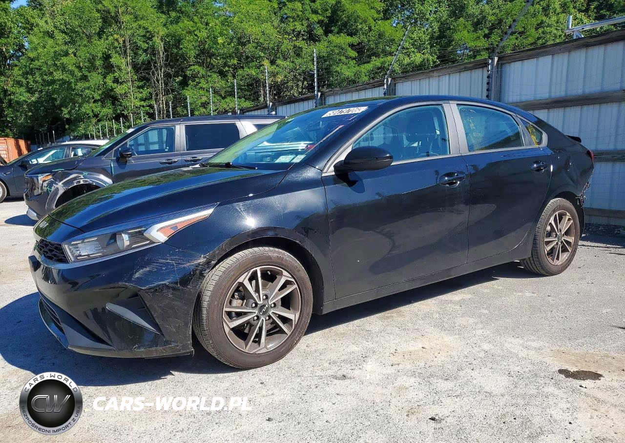 2024 Kia Forte Lxs – zdjęcie 1 z 13