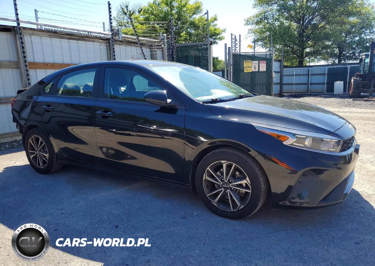 2024 Kia Forte Lxs VIN:3KPF24AD2RE739856 - 4