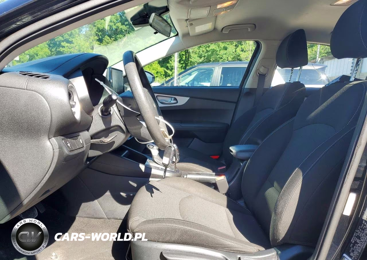 2024 Kia Forte Lxs VIN:3KPF24AD2RE739856 - 7