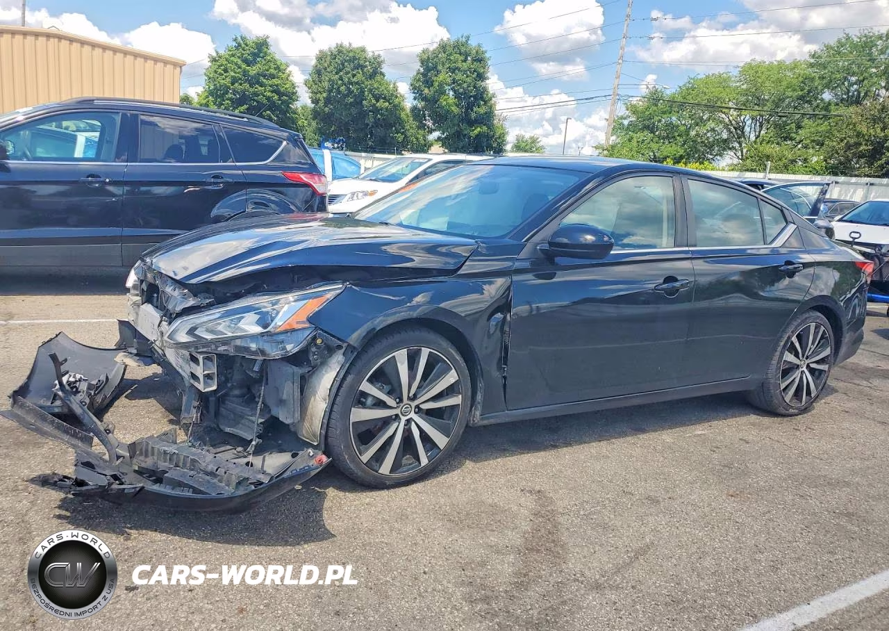 2022 Nissan Altima Sr – zdjęcie 1 z 12