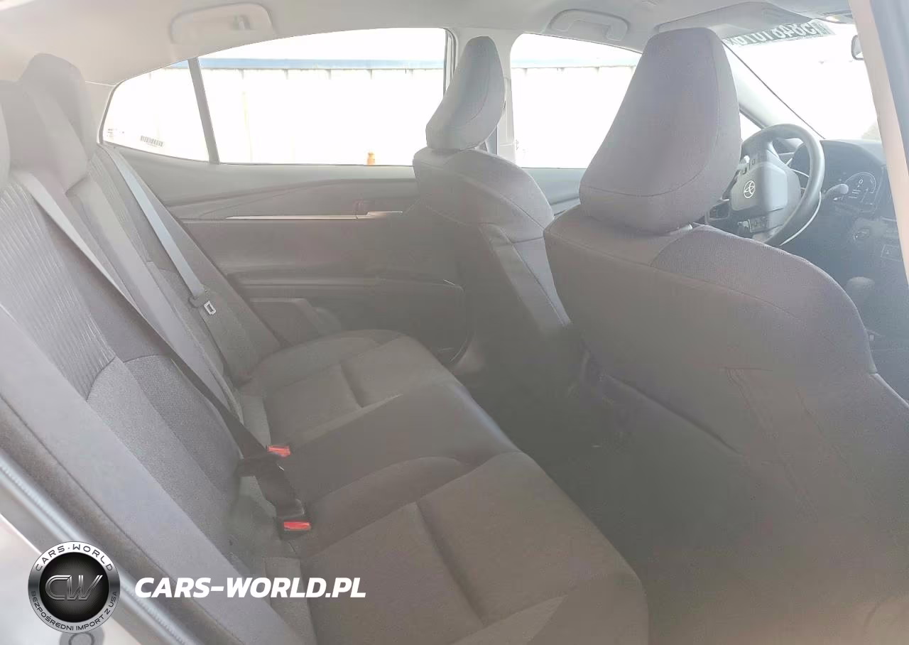 2026 Toyota Camry Le VIN:4T1DAACK8TU697816 - 10