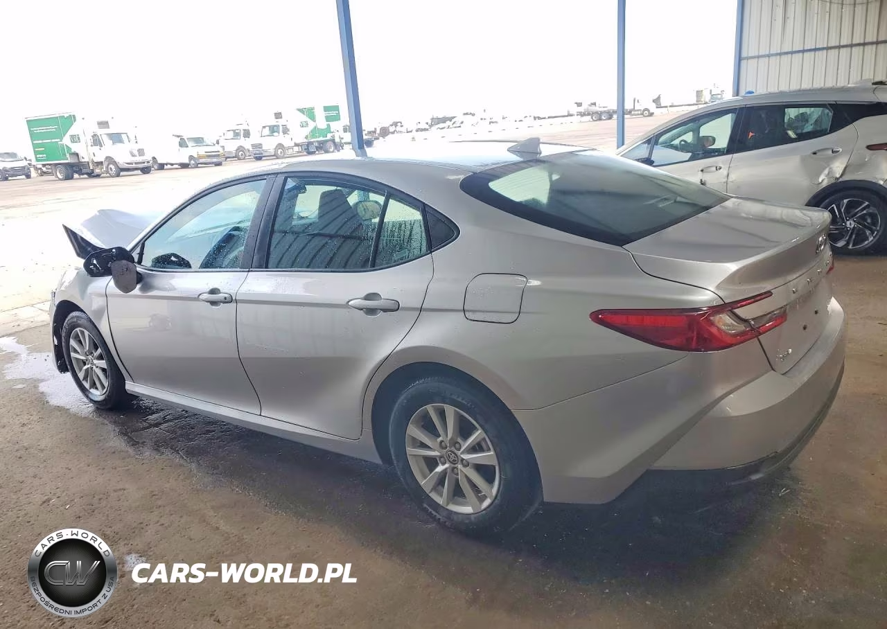 2026 Toyota Camry Le VIN:4T1DAACK8TU697816 - 2