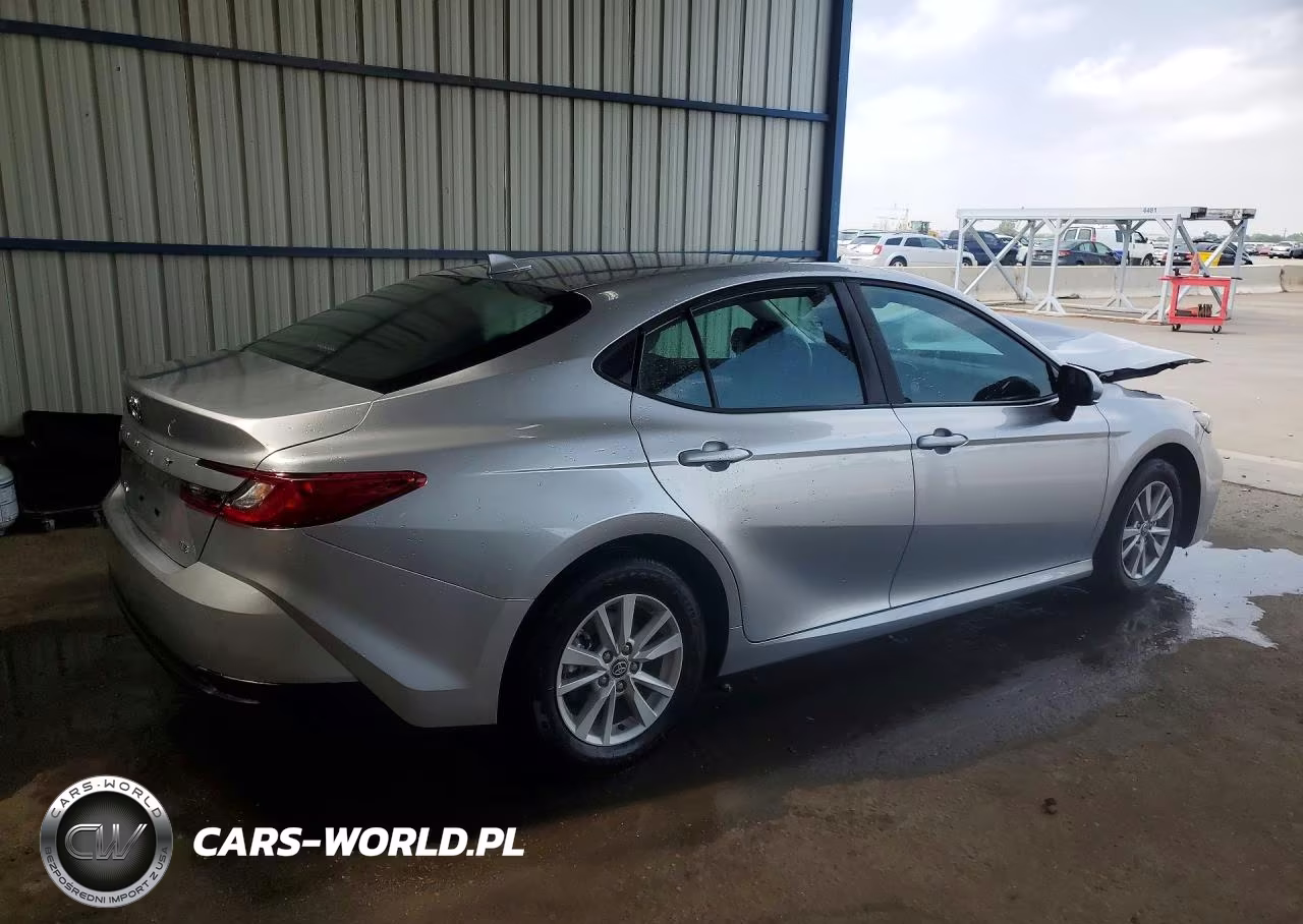 2026 Toyota Camry Le VIN:4T1DAACK8TU697816 - 3