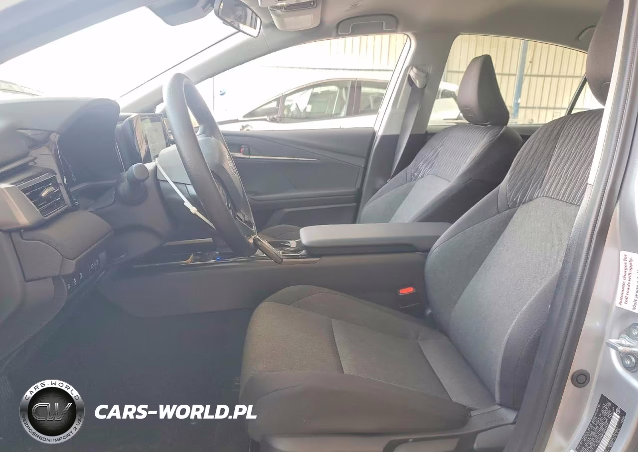 2026 Toyota Camry Le VIN:4T1DAACK8TU697816 - 7