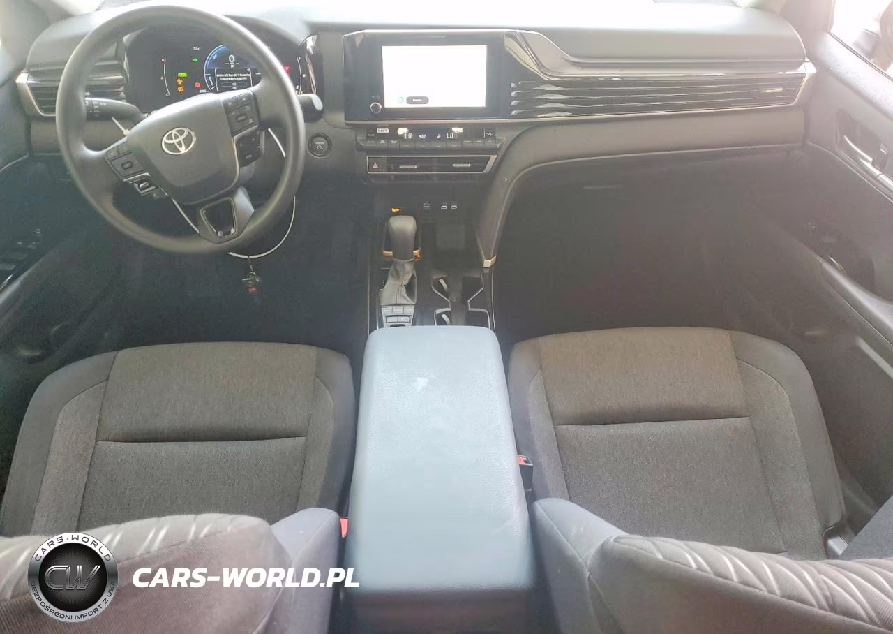2026 Toyota Camry Le VIN:4T1DAACK8TU697816 - 8