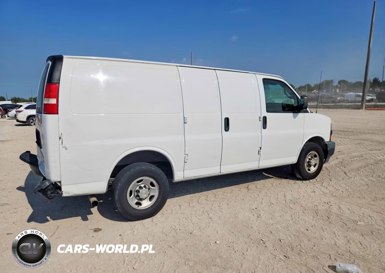 2018 Chevrolet Express G2500 VIN:1GCWGAFP9J1269366 - 3