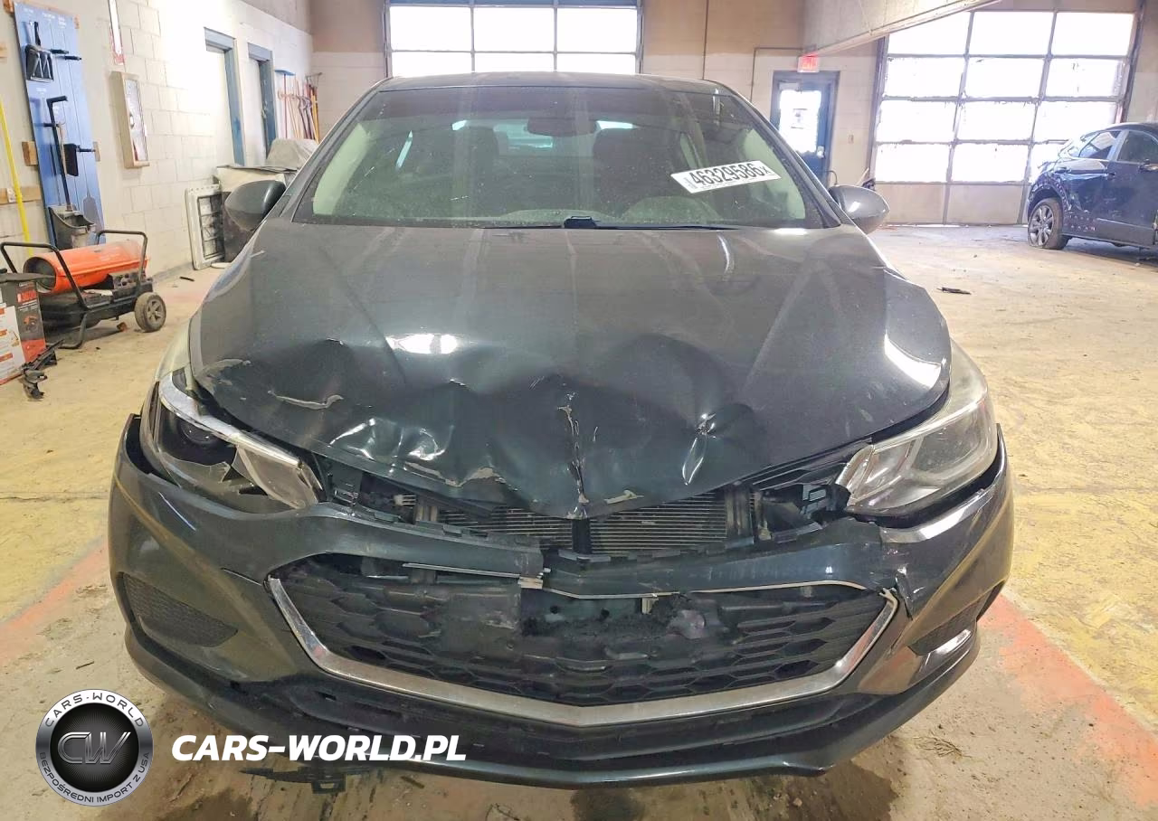 2018 Chevrolet Cruze Lt VIN:1G1BE5SM2J7163399 - 5