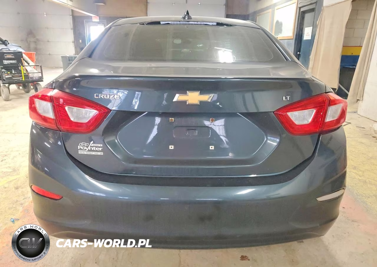 2018 Chevrolet Cruze Lt VIN:1G1BE5SM2J7163399 - 6