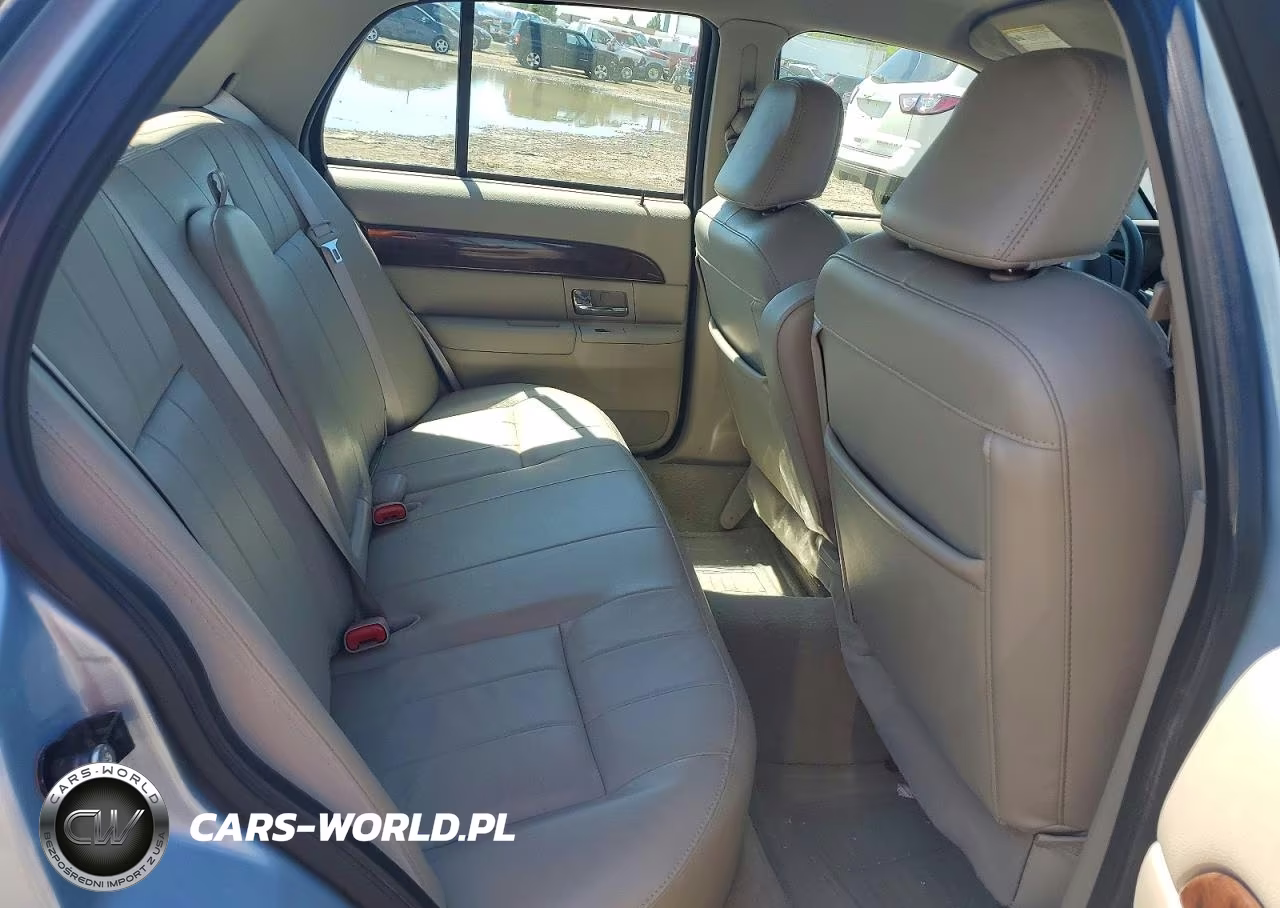 2010 Mercury Grand Marquis Ls VIN:2MEBM7FV1AX602268 - 10
