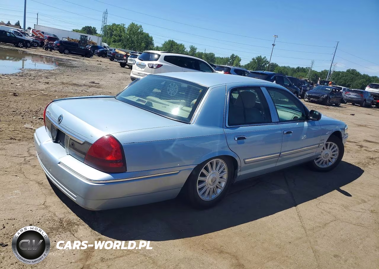 2010 Mercury Grand Marquis Ls VIN:2MEBM7FV1AX602268 - 3