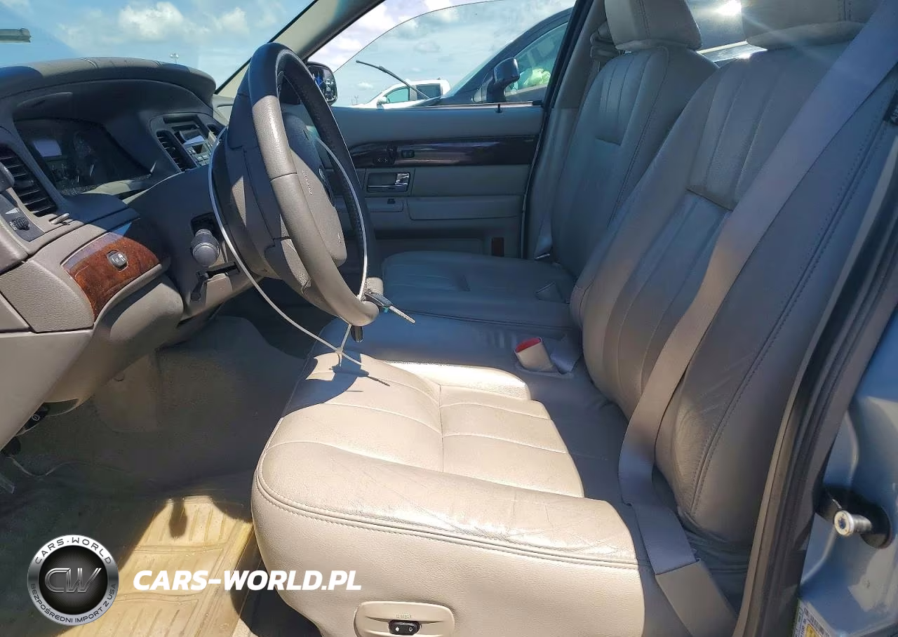 2010 Mercury Grand Marquis Ls VIN:2MEBM7FV1AX602268 - 7