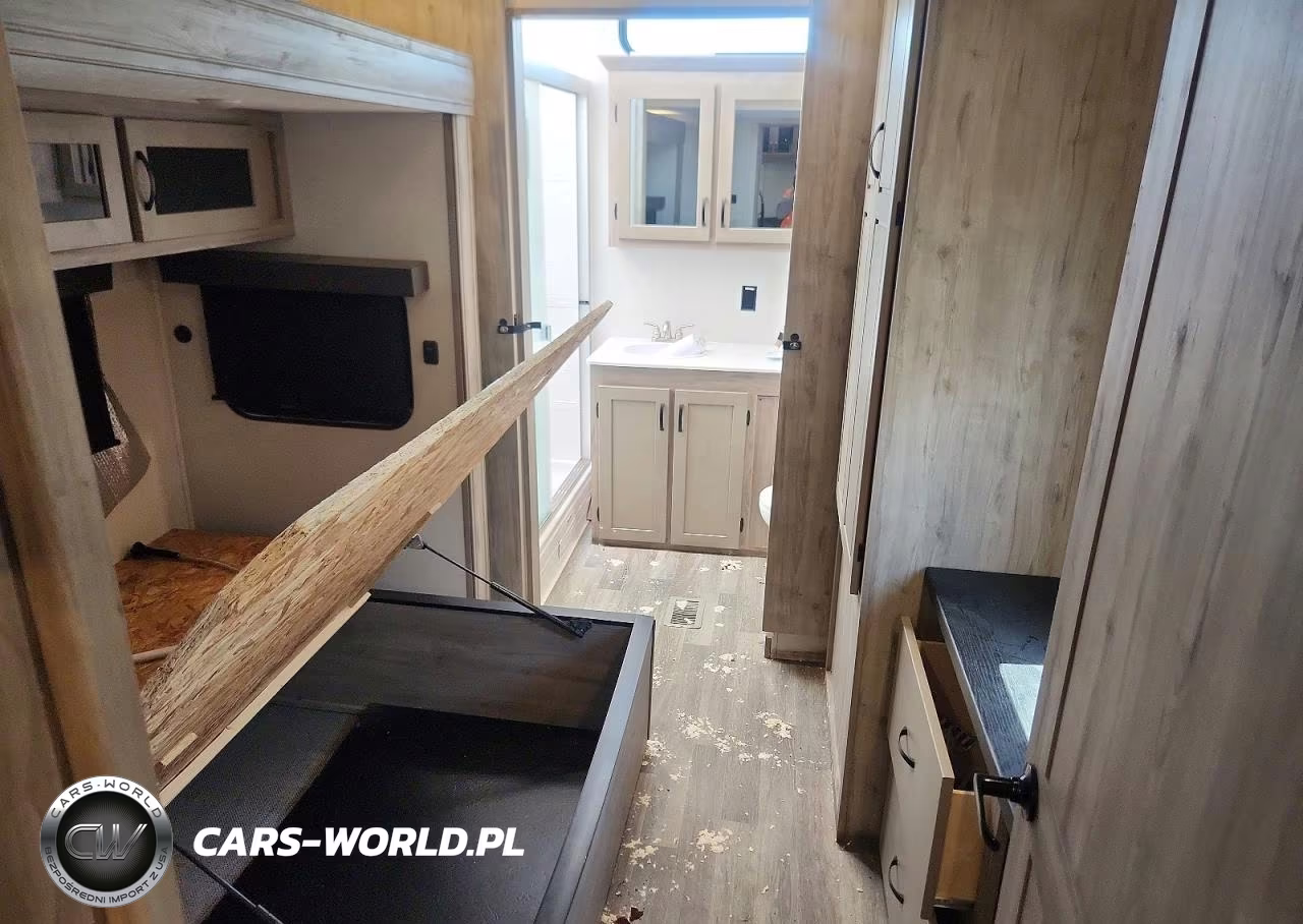 2024 Forest River Chaparral Camper VIN:5ZT3CH2B9RA331408 - 8