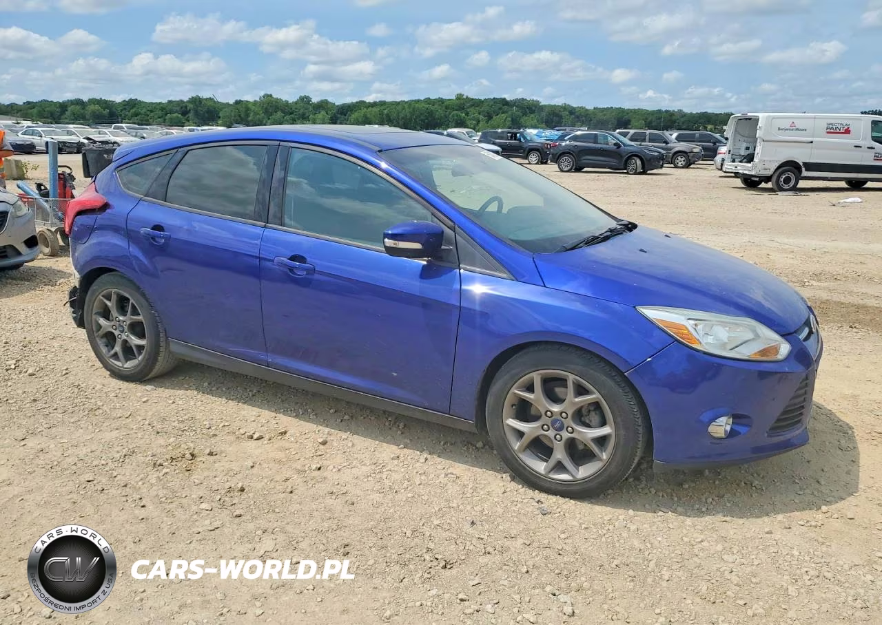 2014 Ford Focus Se VIN:1FADP3K24EL111966 - 4