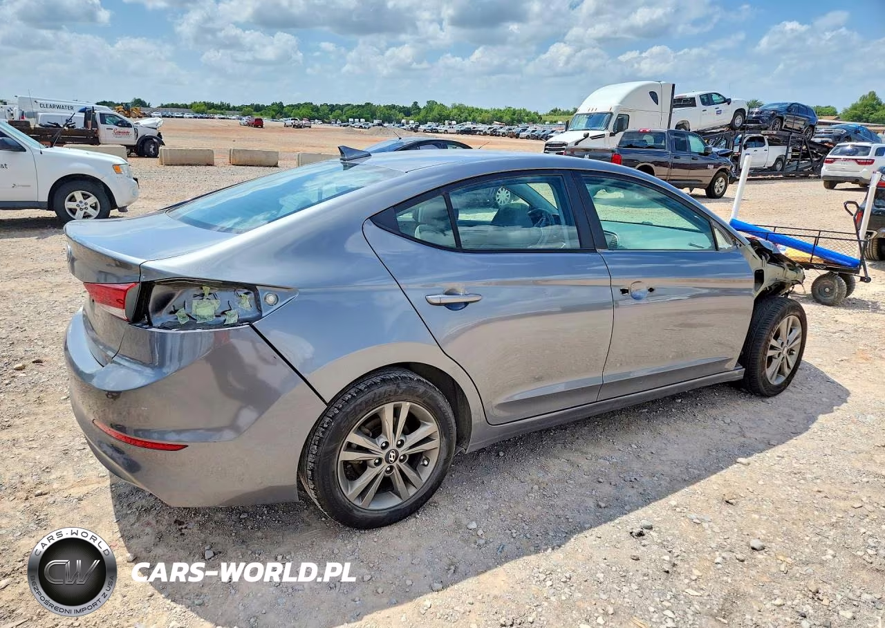 2018 Hyundai Elantra Sel VIN:5NPD84LF5JH298910 - 3