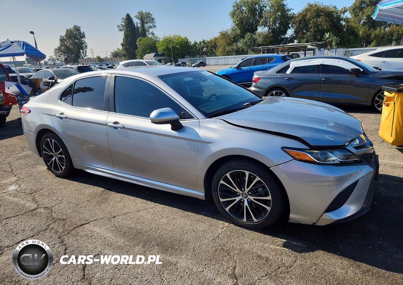 2019 Toyota Camry Se VIN:4T1B11HK9KU725623 - 4