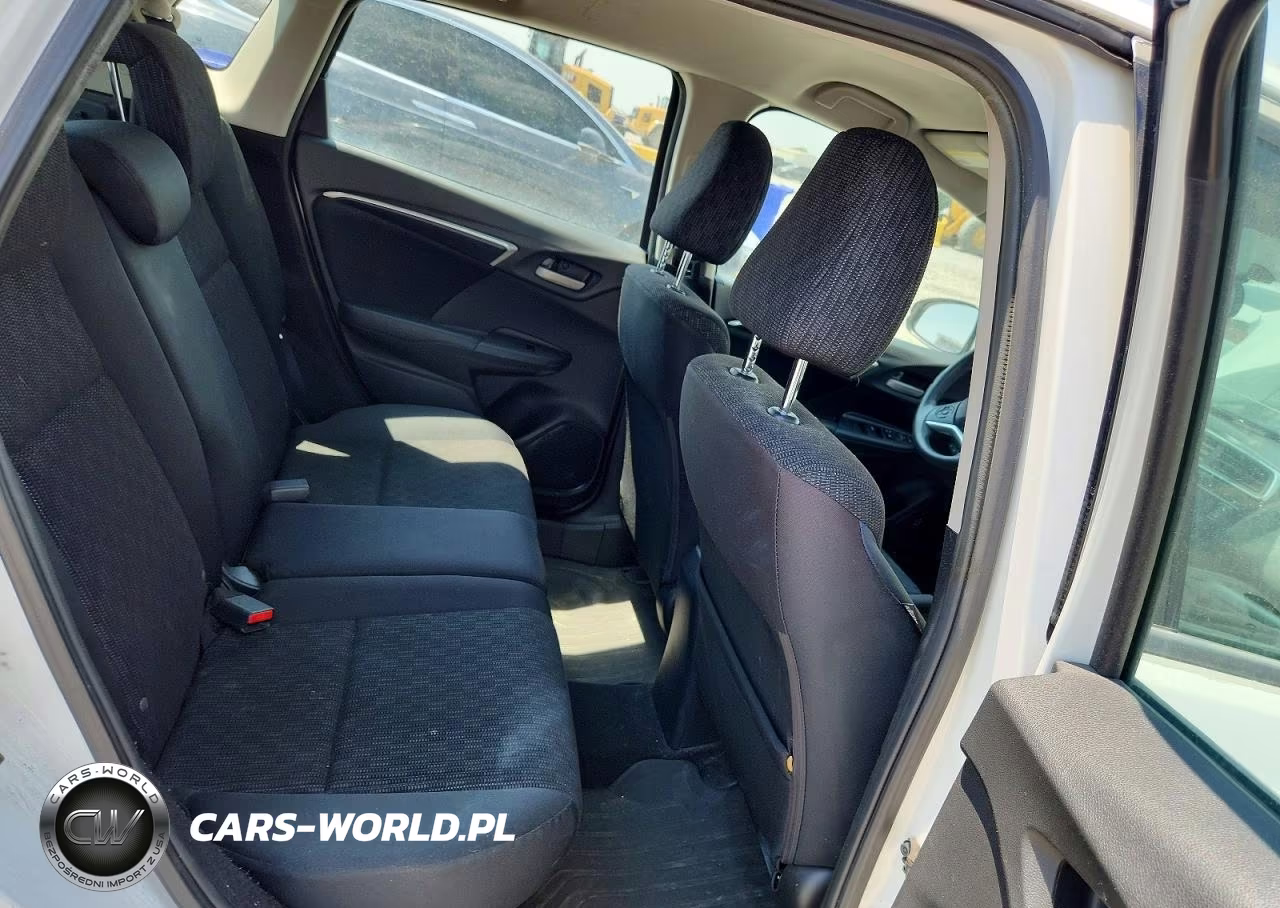 2015 Honda Fit Lx VIN:3HGGK5H51FM722302 - 10