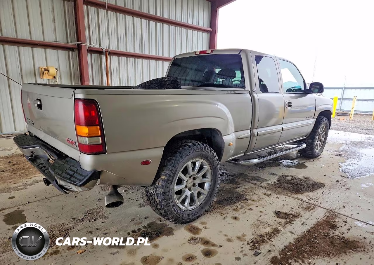 2002 GMC Sierra K1500 Denali VIN:2GTFK69U121324725 - 3