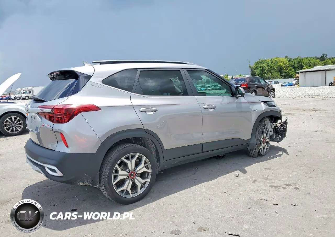 2021 Kia Seltos S VIN:KNDEUCA22M7087585 - 3