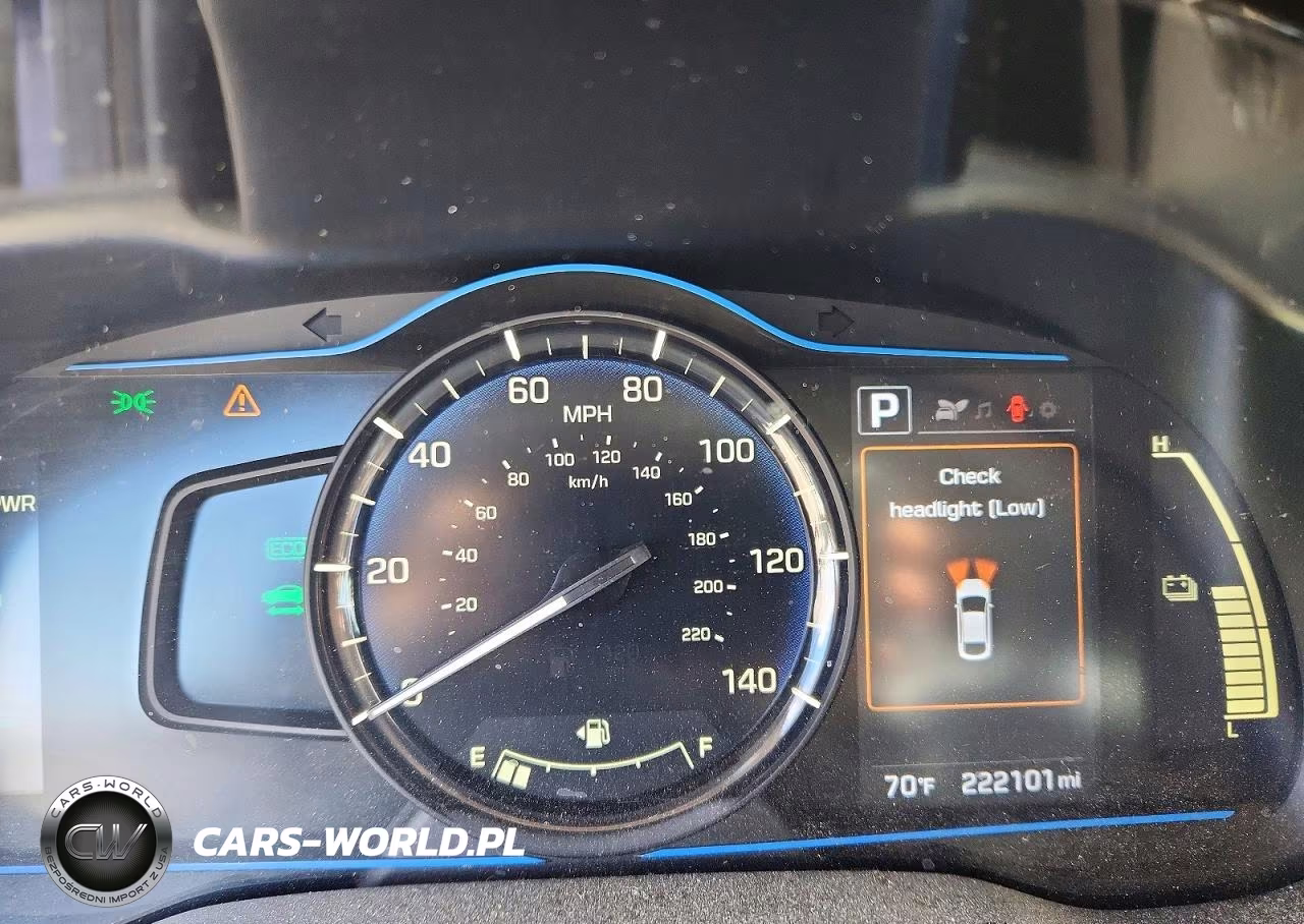 2019 Hyundai Ioniq Blue VIN:KMHC65LCXKU113881 - 9
