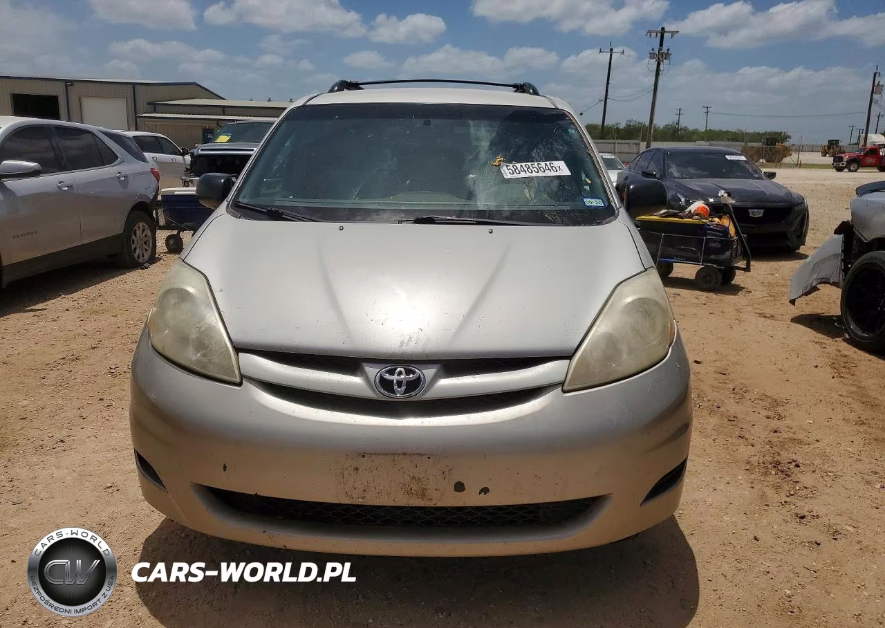2010 Toyota Sienna Le 7-Passenger VIN:5TDKK4CC3AS305927 - 5