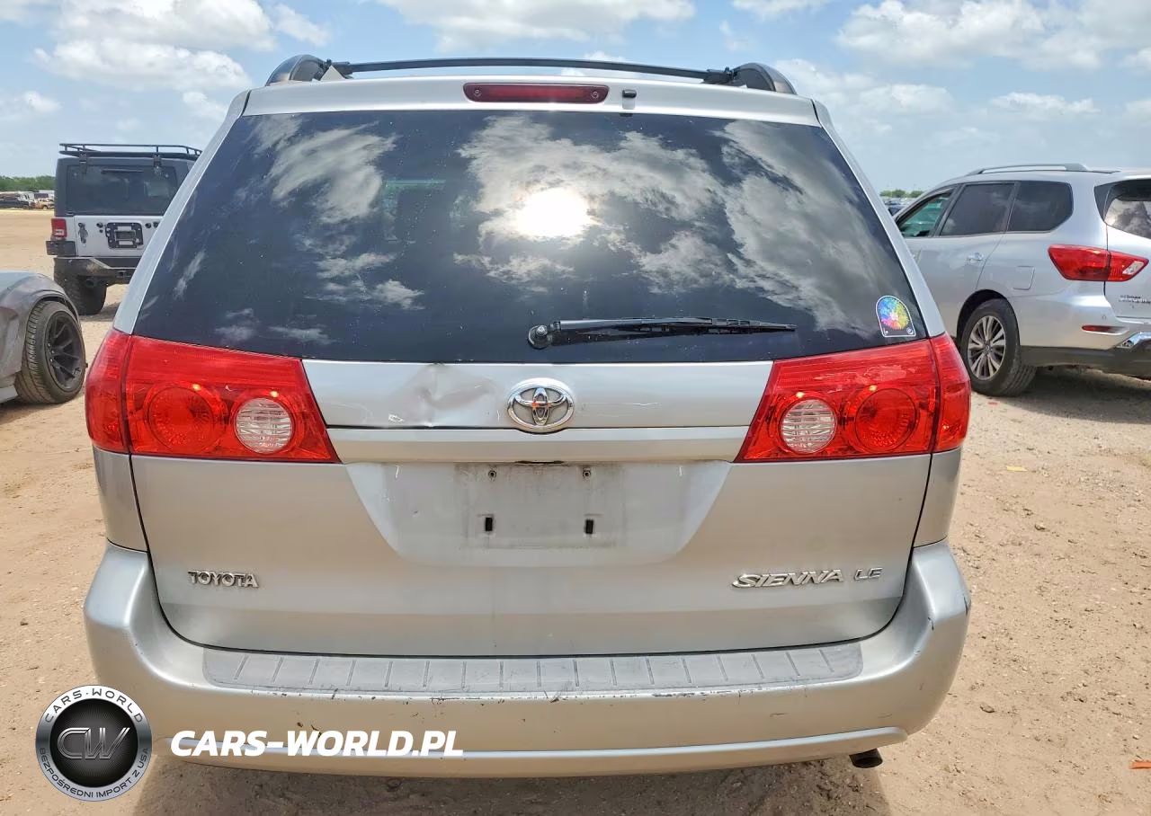 2010 Toyota Sienna Le 7-Passenger VIN:5TDKK4CC3AS305927 - 6