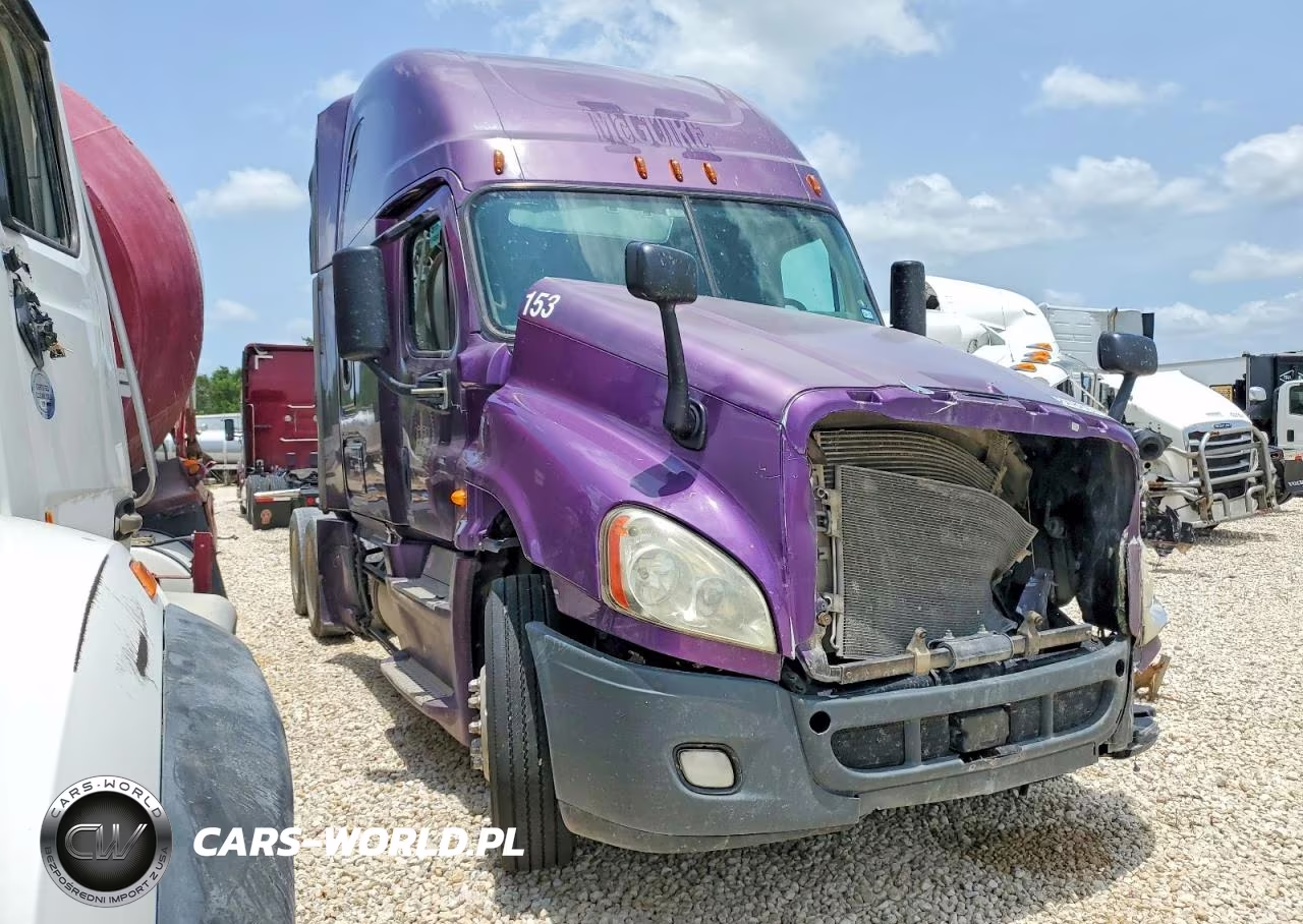 2015 Freightliner Cascadia Semi Truck