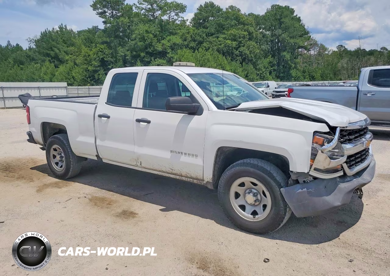 2018 Chevrolet Silverado C1500 VIN:1GCRCNEH9JZ252031 - 4
