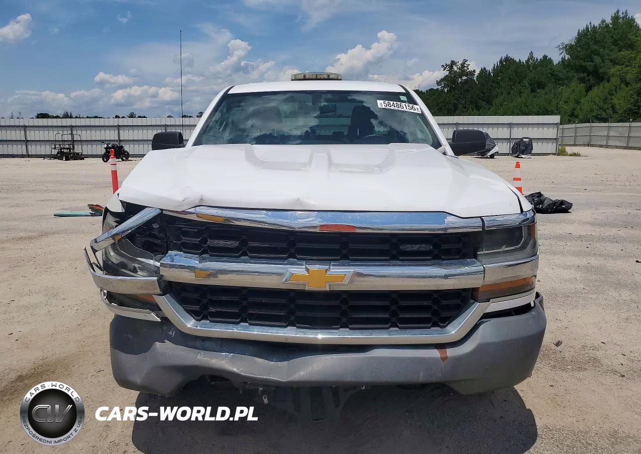 2018 Chevrolet Silverado C1500 VIN:1GCRCNEH9JZ252031 - 5