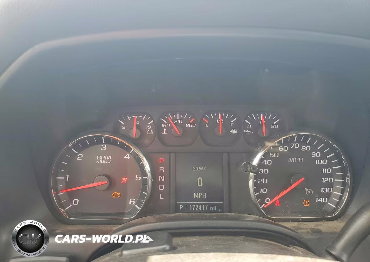 2018 Chevrolet Silverado C1500 VIN:1GCRCNEH9JZ252031 - 9