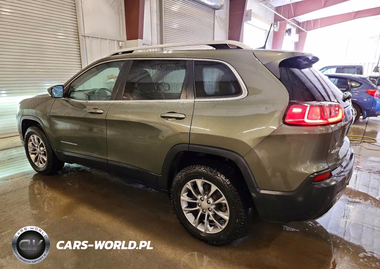 2019 Jeep Cherokee Latitude Plus VIN:1C4PJMLXXKD305075 - 2
