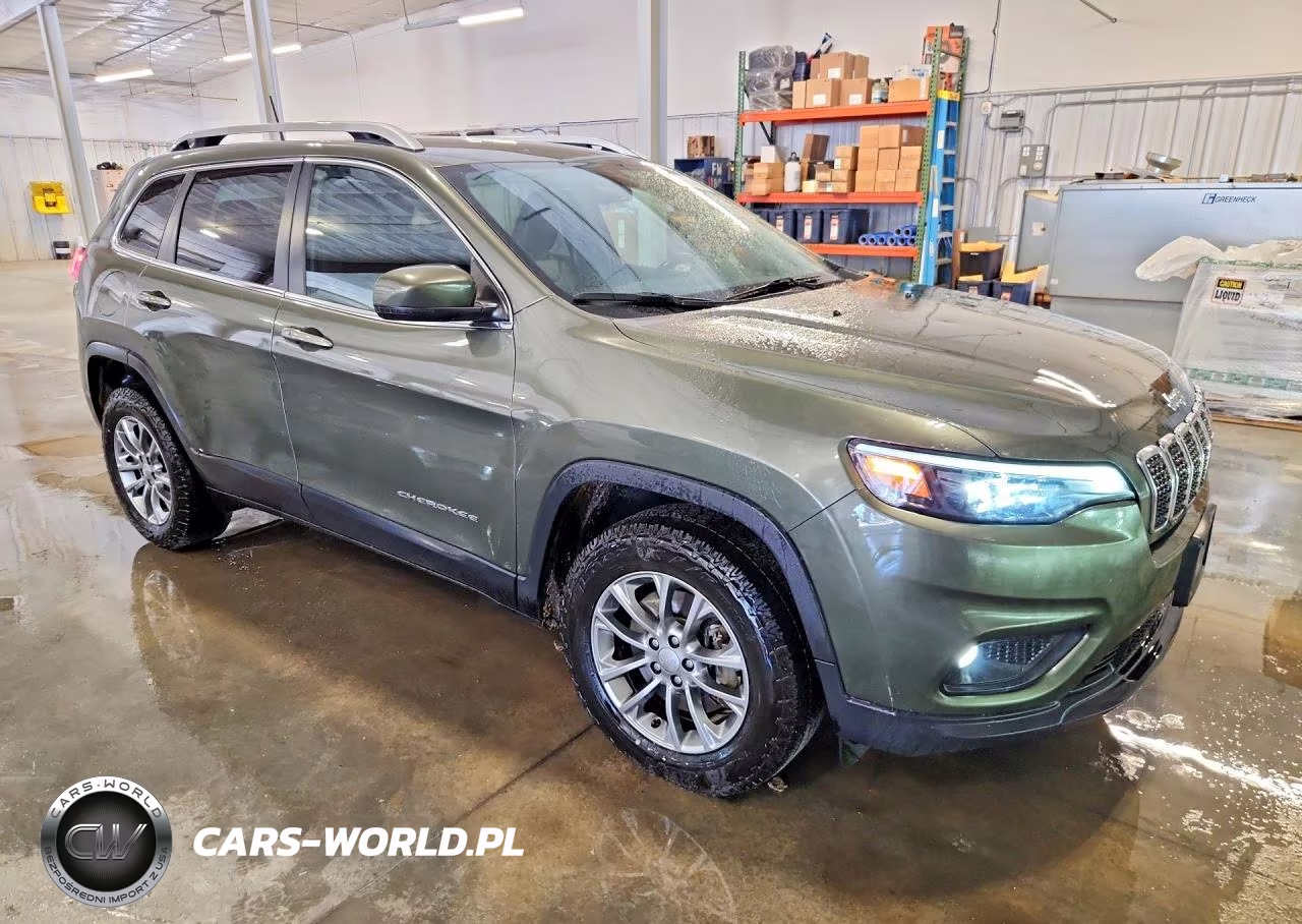 2019 Jeep Cherokee Latitude Plus VIN:1C4PJMLXXKD305075 - 4