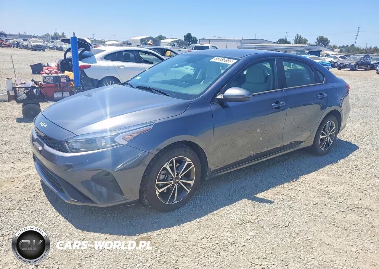 2022 Kia Forte Lxs – zdjęcie 1 z 12