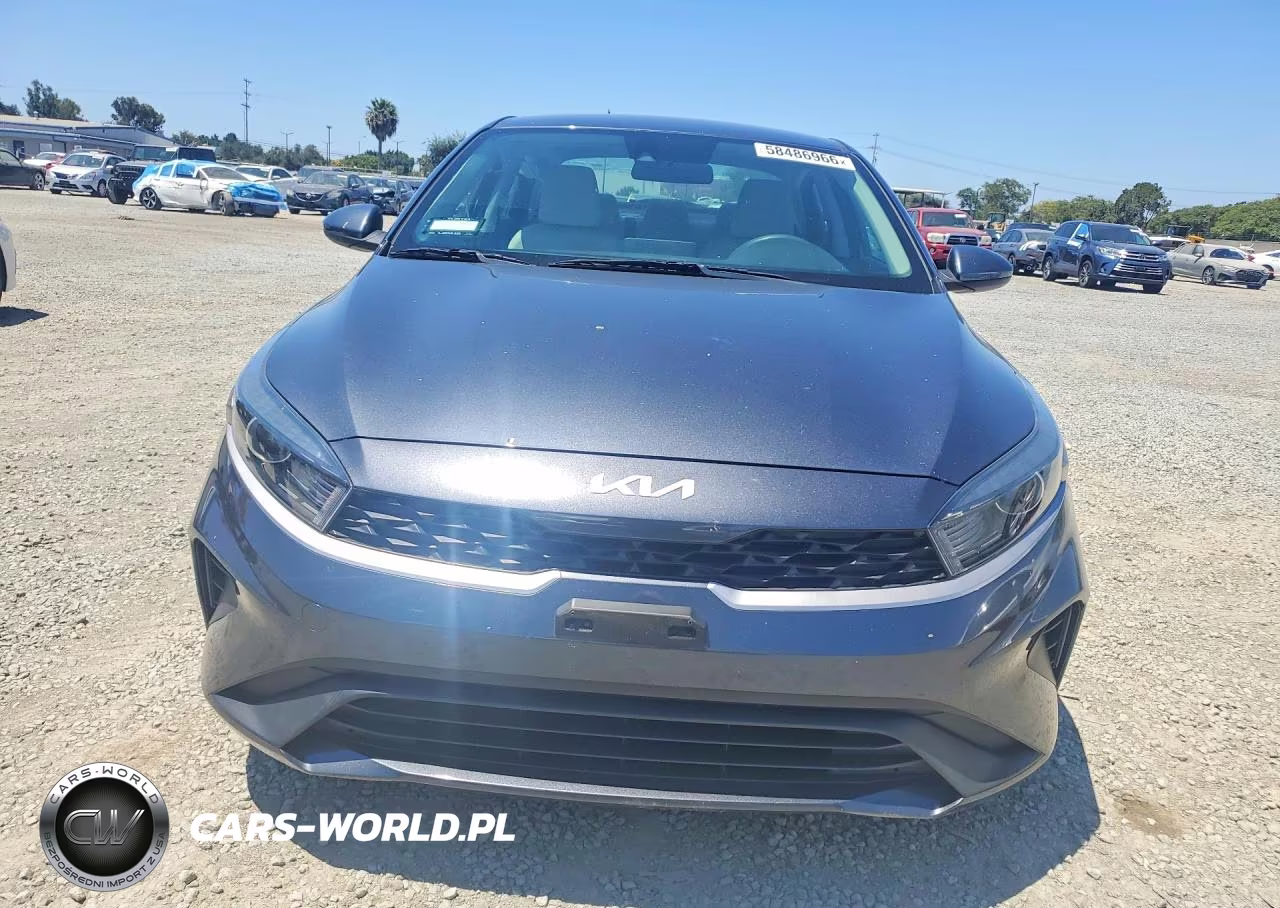 2022 Kia Forte Lxs VIN:3KPF24AD3NE490686 - 5