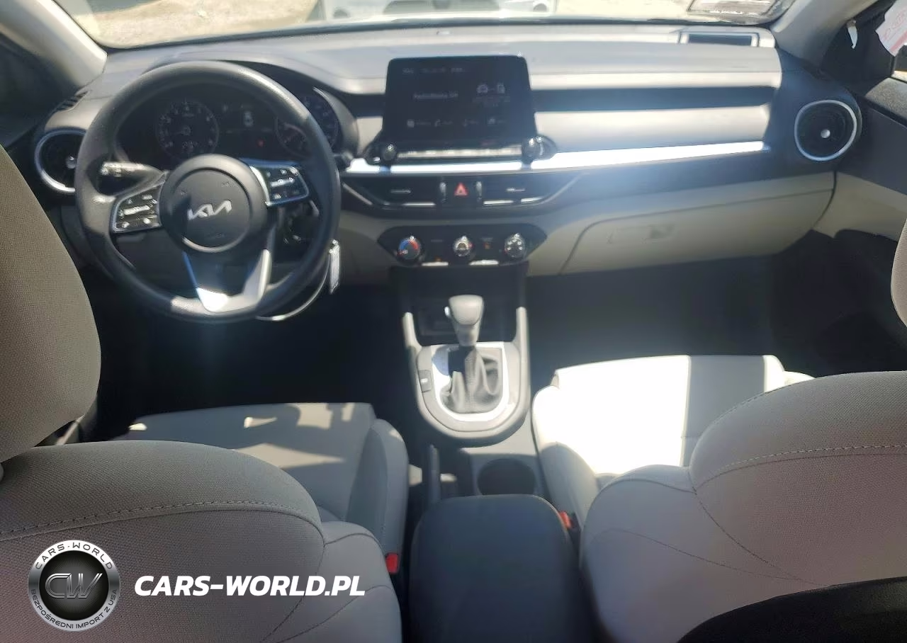 2022 Kia Forte Lxs VIN:3KPF24AD3NE490686 - 8