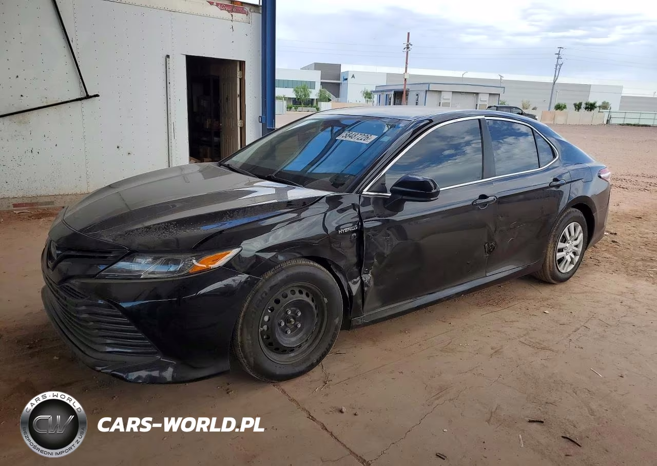 2019 Toyota Camry Le – zdjęcie 1 z 12
