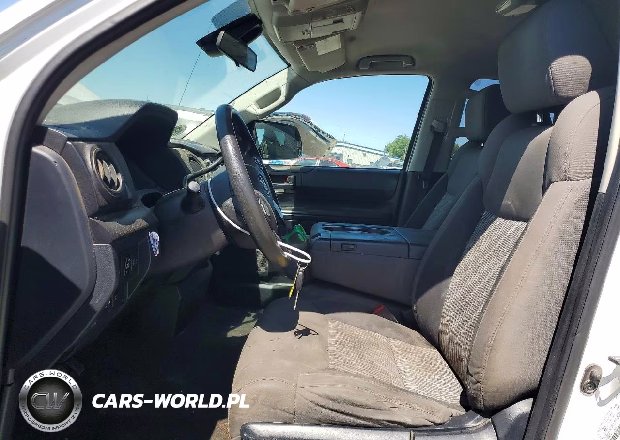 2019 Toyota Tundra Sr VIN:5TFTY5F15KX010469 - 7