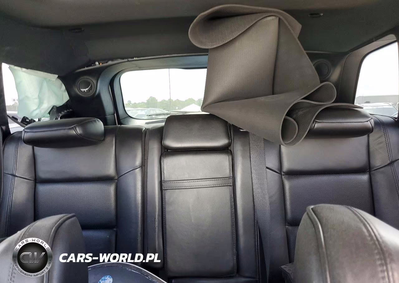 2019 Jeep Grand Cherokee Overland VIN:1C4RJECG4KC662501 - 10
