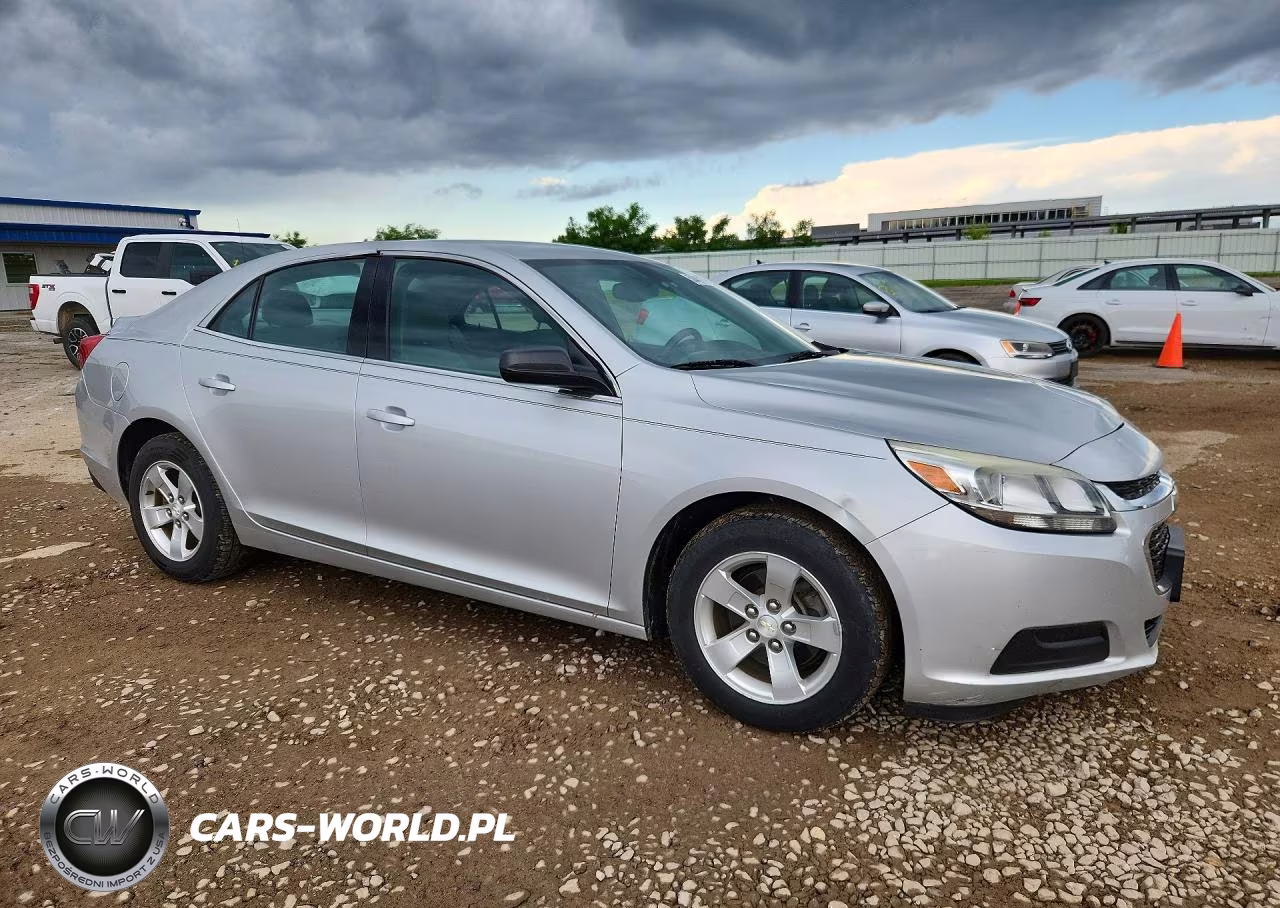 2015 Chevrolet Malibu Ls VIN:1G11B5SL1FF249098 - 4