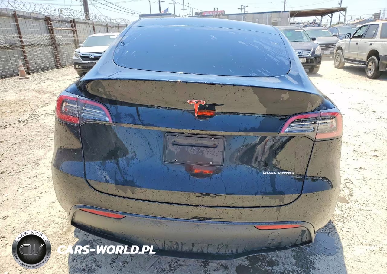 2022 Tesla Model Y VIN:7SAYGDEE6NF322454 - 6