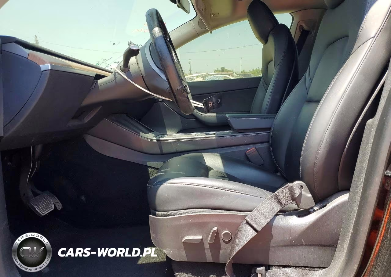 2022 Tesla Model Y VIN:7SAYGDEE6NF322454 - 7