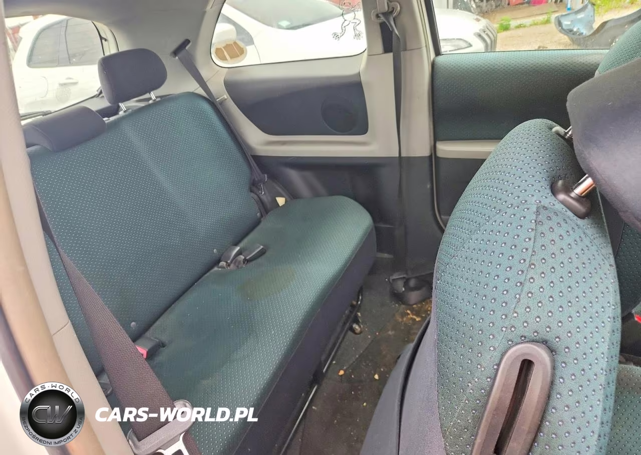 2008 Toyota Yaris Base VIN:JTDJT923885201103 - 10