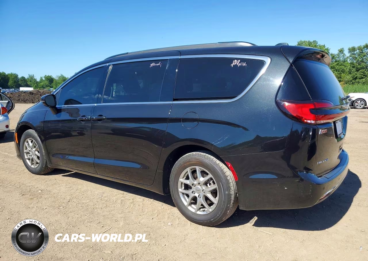 2021 Chrysler Pacifica Touring VIN:2C4RC1FG5MR558821 - 2